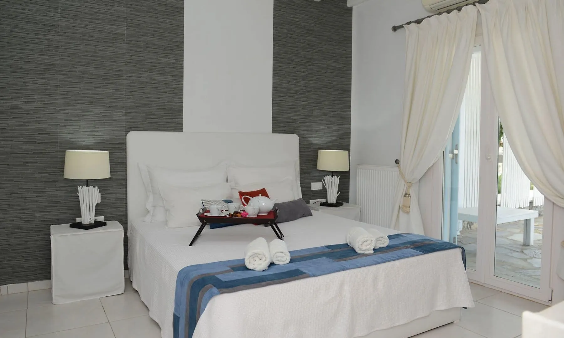 Tatiana Prive Villa & Apartments Klouvas