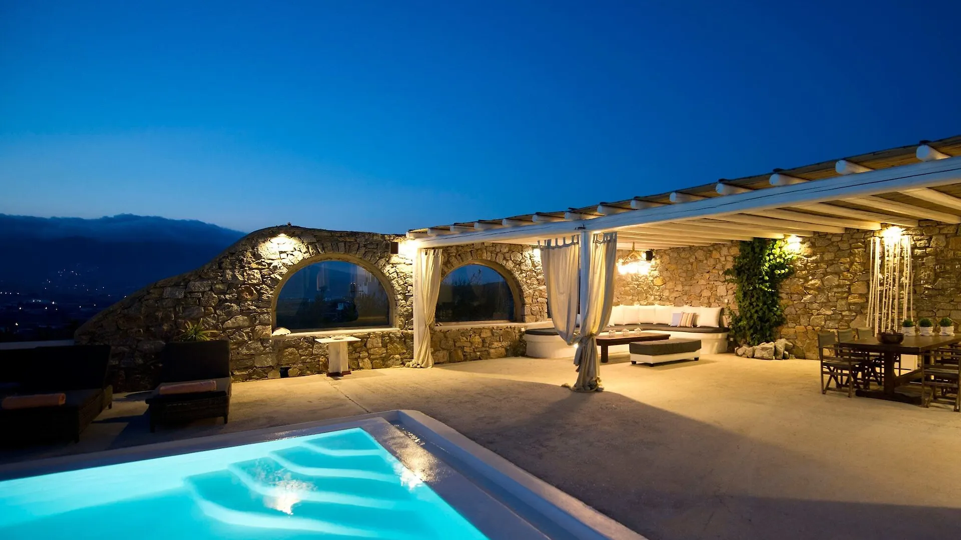 Tatiana Prive Villa & Apartments Klouvas